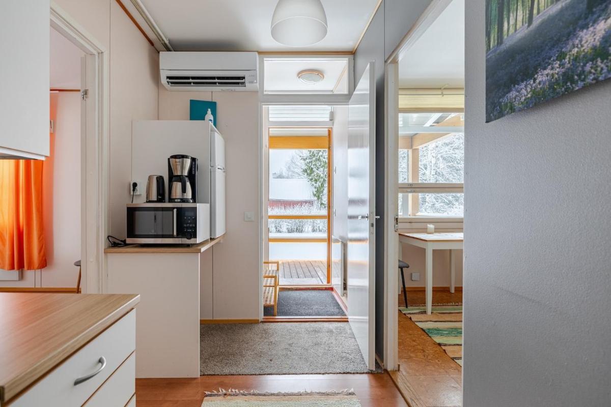 Bungalow House Flat In Rekola 33M2 Vantaa Esterno foto